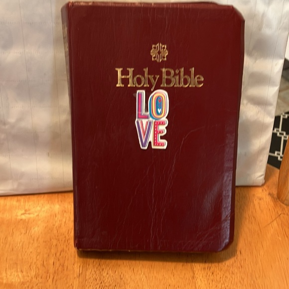 Vintage 1986 - 1988. Holy Bible “ International Children’s “ with many pictures - Picture 2 of 13